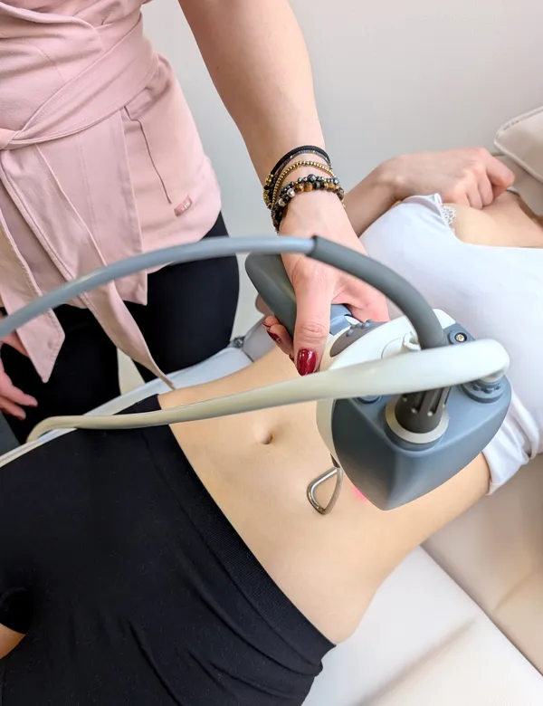 Efekt po serii zabiegów liposukcji laserowej